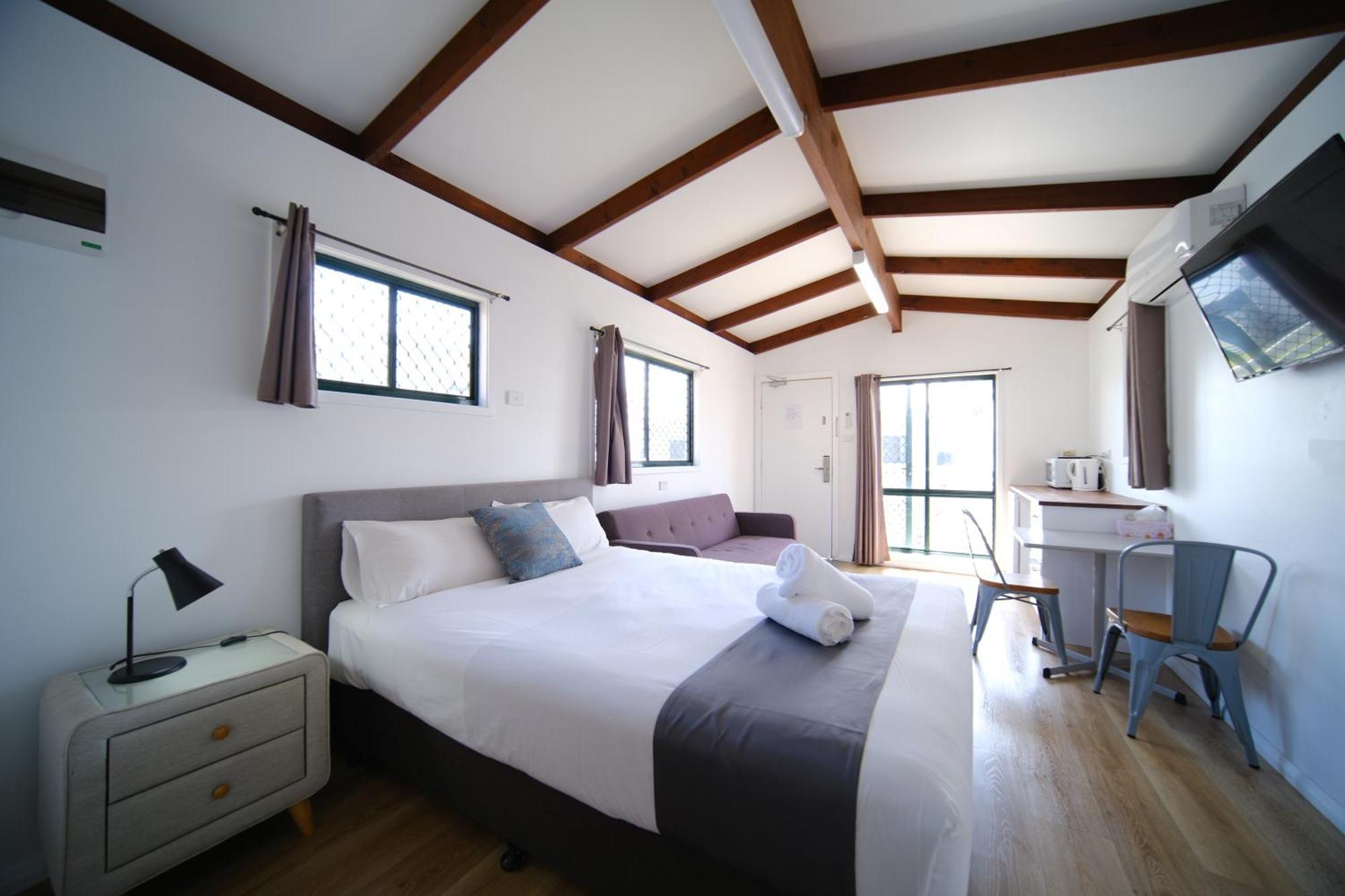 Lakeside Inn Wollongong Primbee Extérieur photo